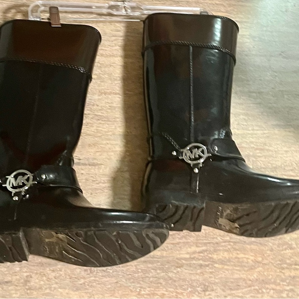 Michael Kors tall rubber boots - Picture 9 of 16